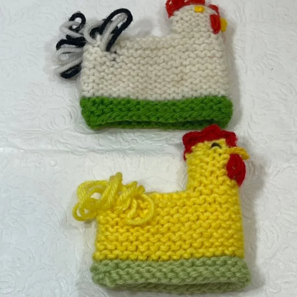 Two (2) Crocheted/Knitted Chicken/Hen Egg Cozies Covers Holder Decor 3.75